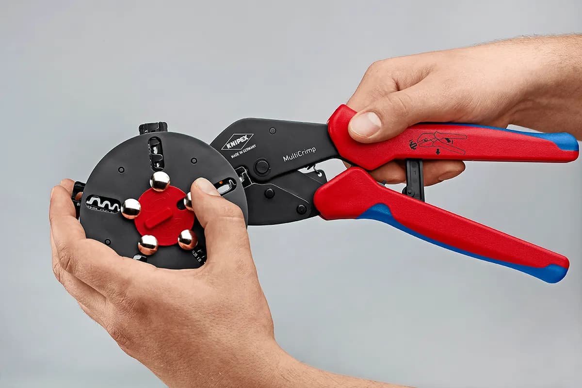 Knipex 973302 Çok Fonksiyonel Papuç Ve Yüksük Sıkma 250 Mm