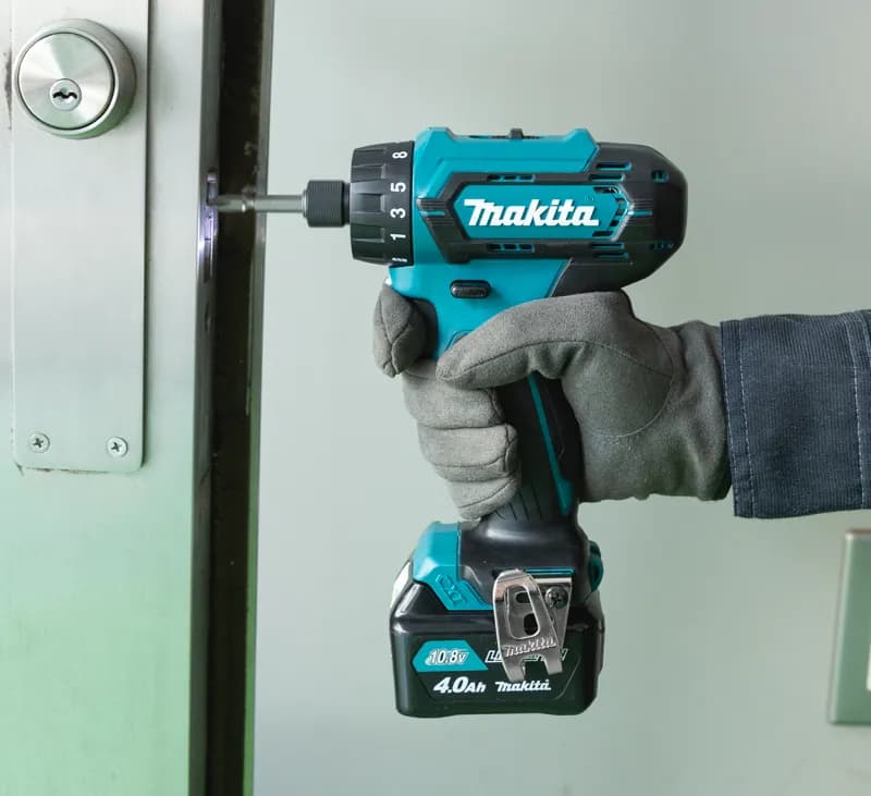 Makita DF033DWAE Darbesiz Matkap Vidalama 12V thumbnail 3