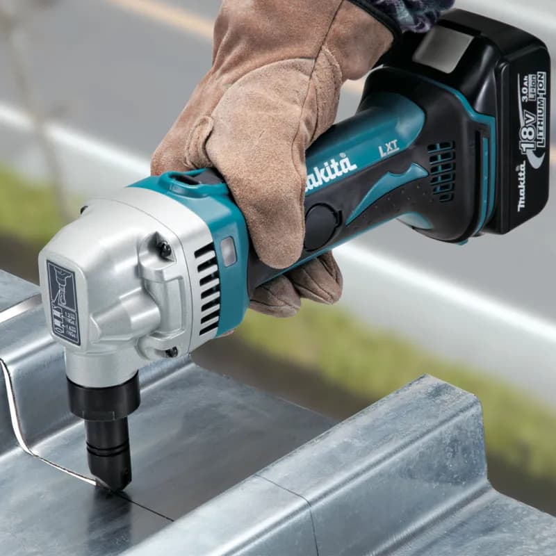 Makita DJN161RFJ Sac Kesme Makinası 18V thumbnail 3