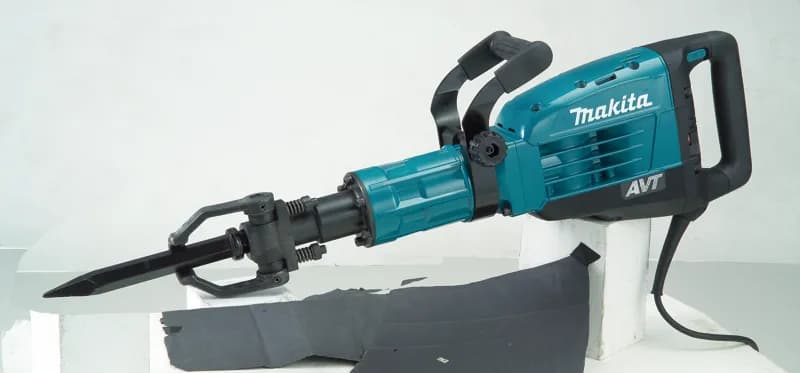 Makita HM1214C Elektropnömatik Kırıcı thumbnail 3