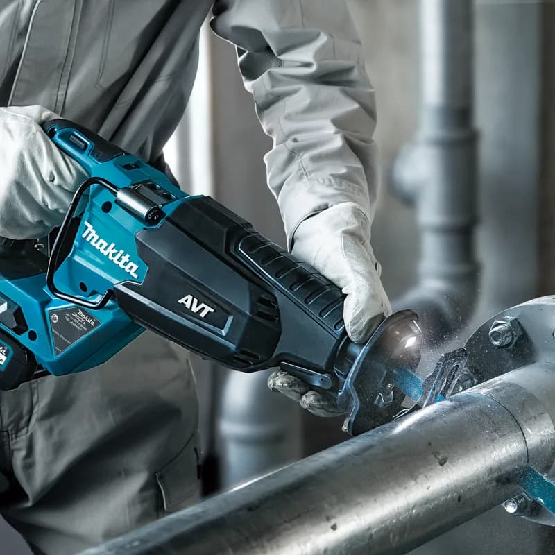 Makita JR002G Akülü Kılıç Testere 40V thumbnail 2