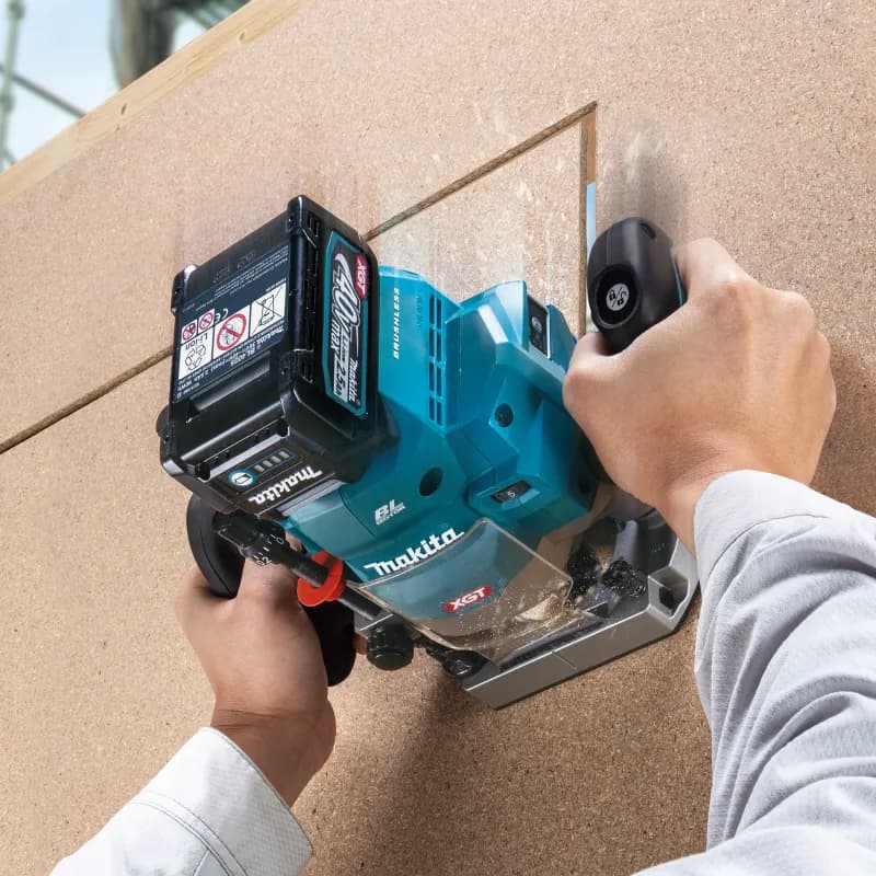 Makita RP001G Akülü Freze 40V thumbnail 2