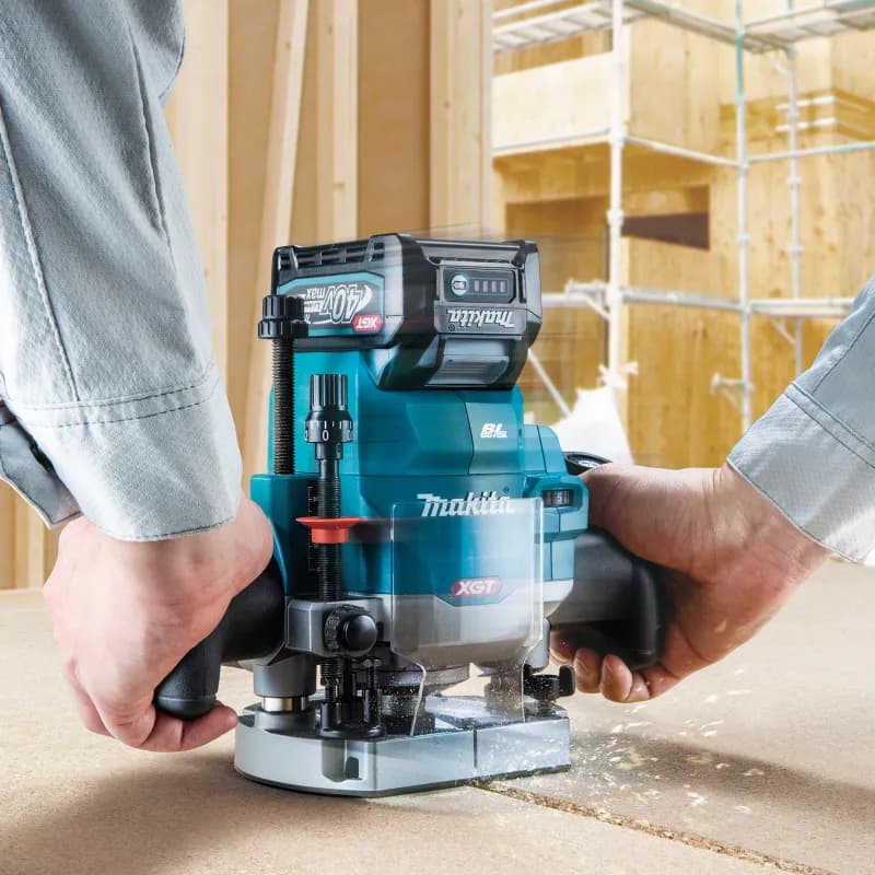 Makita RP001G Akülü Freze 40V