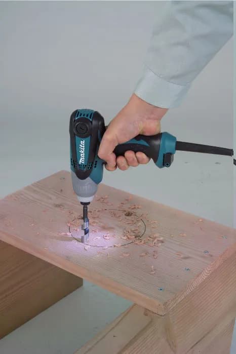 Makita TD0101F Darbeli Vidalama Makinası thumbnail 2